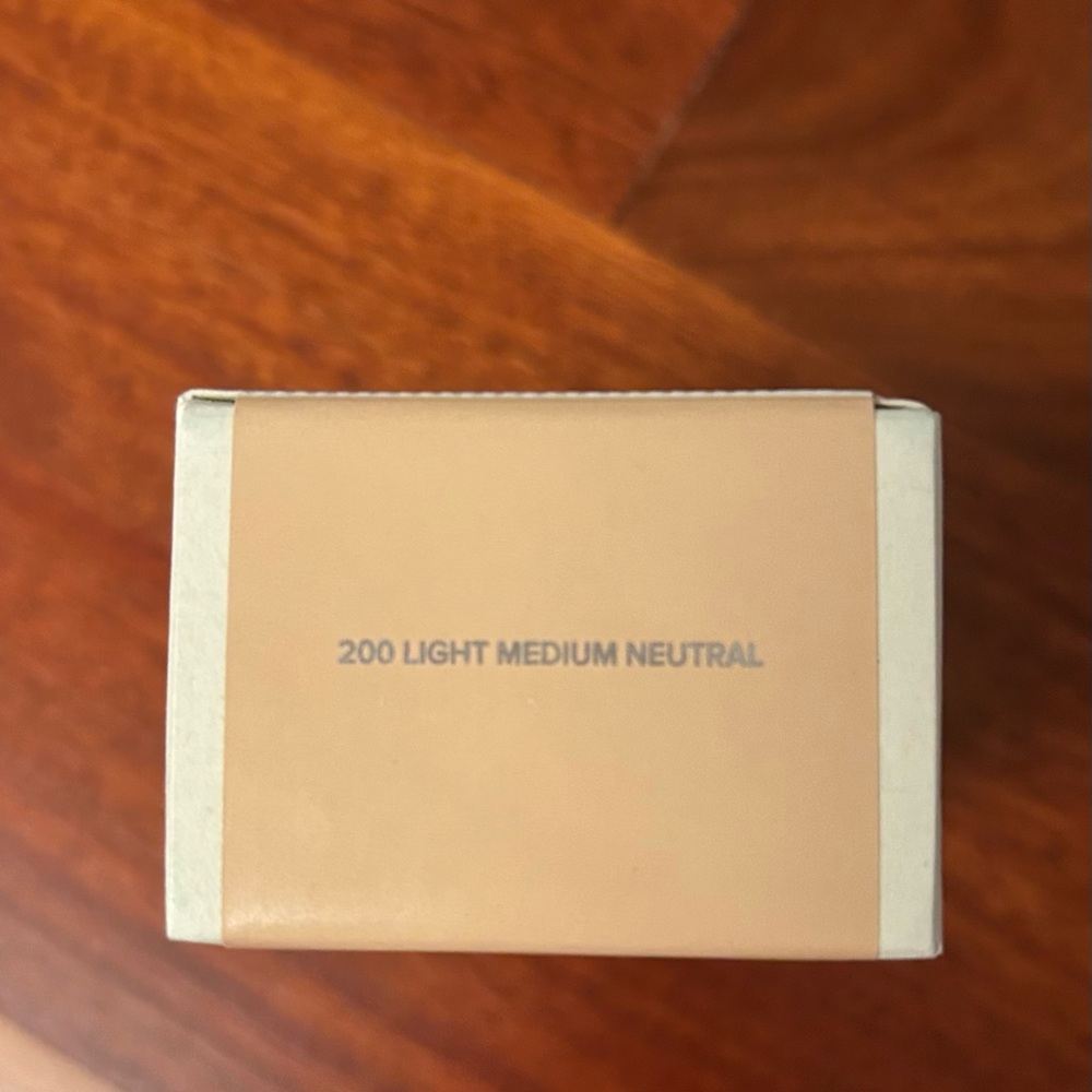 Haus Labs by Lady Gaga: Medium Coverage Foundation

200 Light Medium Natural
